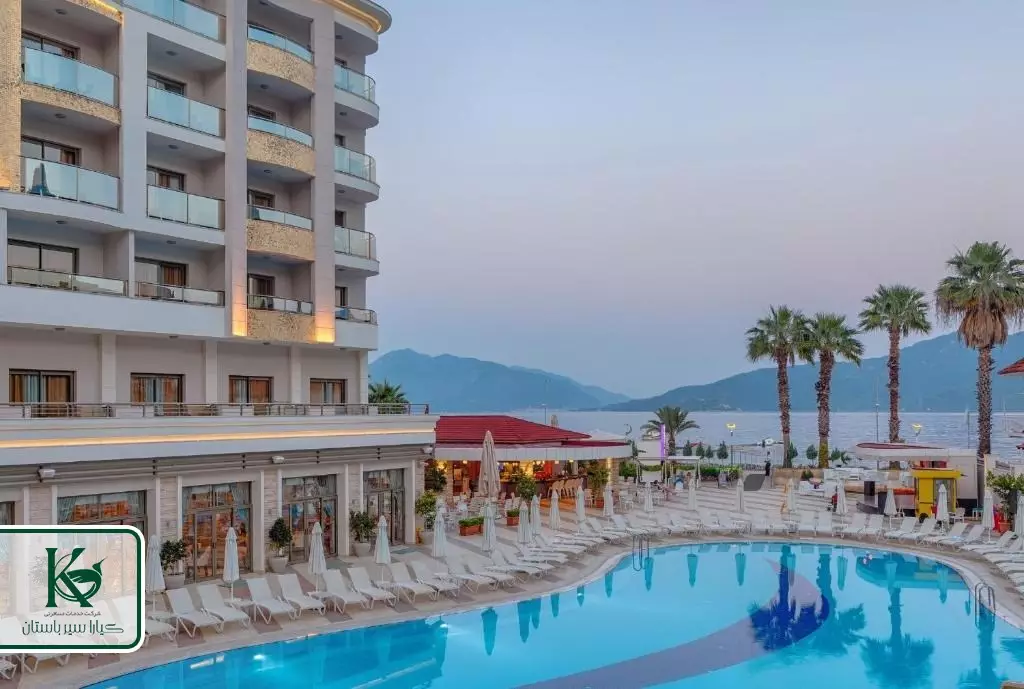 گلدن راک بیچ